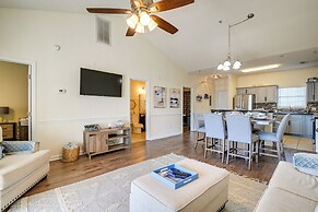 Myrtle Beach Condo w/ Large Balcony & Pool Access