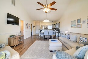 Myrtle Beach Condo w/ Large Balcony & Pool Access