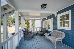 Walk to Water: Coastal-chic Home Near Myrtle Beach