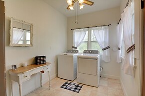 Pet-friendly Home: Patio & Yard in Sheldon