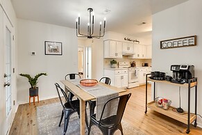 Bright Lynn Haven Home w/ Screened Porch & Yard!