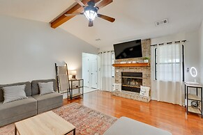 Bright Lynn Haven Home w/ Screened Porch & Yard!