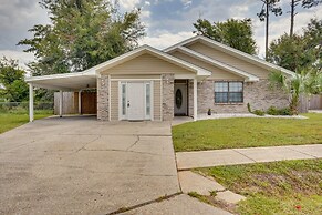 Bright Lynn Haven Home w/ Screened Porch & Yard!