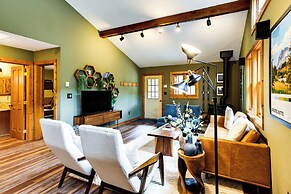 Hike, Bike, Raft: Colorado Home Near Crested Butte
