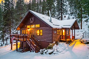 Hike, Bike, Raft: Colorado Home Near Crested Butte