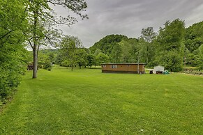 Fire Pit & Fall Foliage Views: Kentucky Mtn Home!