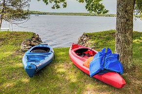 Lakefront Pearson Cottage w/ Swim Dock + Kayaks!