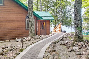Lakefront Pearson Cottage w/ Swim Dock + Kayaks!