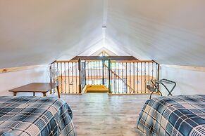 Lakefront Pearson Cottage w/ Swim Dock + Kayaks!