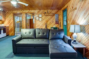 Cozy Green Bank Cabin ~ 2 Mi to Observatory!