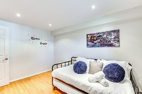 2 Mi to Lochmor Course: Pet-friendly Home, Hot Tub