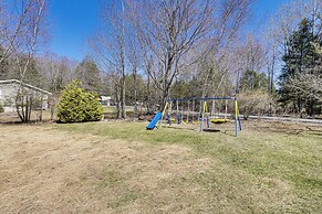 2 Mi to Lochmor Course: Pet-friendly Home, Hot Tub