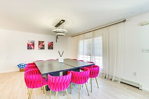 2 Mi to Lochmor Course: Pet-friendly Home, Hot Tub