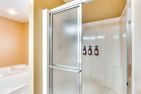 2 Mi to Lochmor Course: Pet-friendly Home, Hot Tub