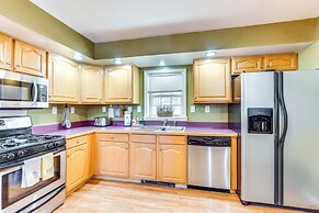 2 Mi to Lochmor Course: Pet-friendly Home, Hot Tub