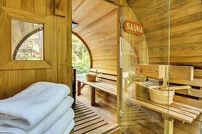 Magical Metamora Cottage w/ Fire Pit, Pond, Deck!