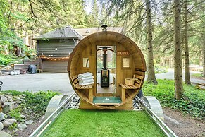 Magical Metamora Cottage w/ Fire Pit, Pond, Deck!