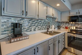 Lakefront Versailles Vacation Rental w/ Dock!