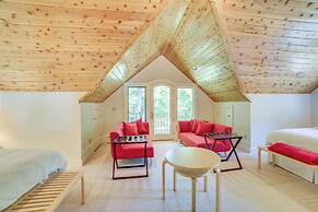 Lakefront Michigan Retreat w/ Private Dock