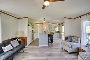 Fire Pit + Deck: Peaceful Silver Creek Retreat