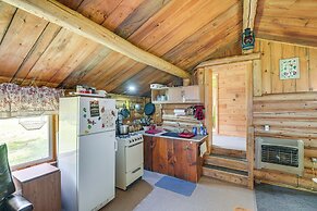 Peaceful Lakefront Cabin Getaway: Dock, Fire Pit!