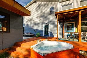 Delta Junction Rental w/ Private Pool & Hot Tub!