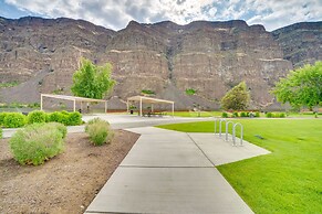 Lovely Crescent Bar Condo w/ Community Amenities!