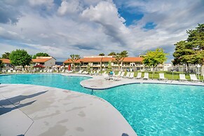 Lovely Crescent Bar Condo w/ Community Amenities!