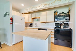 Lovely Crescent Bar Condo w/ Community Amenities!