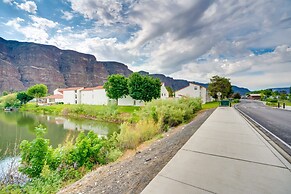 Lovely Crescent Bar Condo w/ Community Amenities!