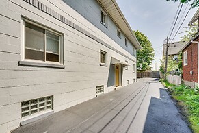 Top-floor Wyandotte Apt Near Detroit Riverfront!