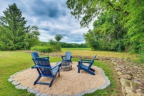 Historic Home on Farm, 15 Mi to Williamsport!