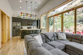 New Castle Getaway w/ Grill & Mountain Views!