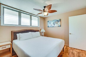 Kaunakakai Condo w/ Private Lanai & Ocean Views!