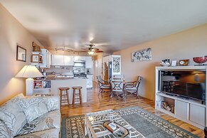 Kaunakakai Condo w/ Private Lanai & Ocean Views!
