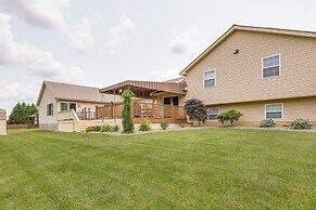 Wfh-friendly Columbiana Vacation Rental w/ Deck!