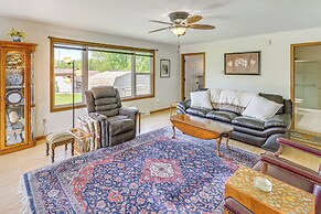 Wfh-friendly Columbiana Vacation Rental w/ Deck!