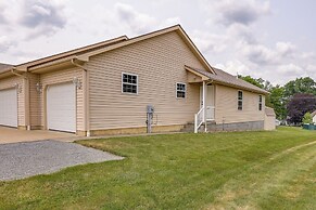 Wfh-friendly Columbiana Vacation Rental w/ Deck!