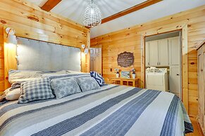 Pet-friendly Haleyville Cabin Rental w/ Kayaks!