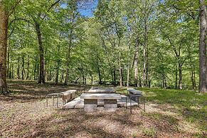 Pet-friendly Haleyville Cabin Rental w/ Kayaks!