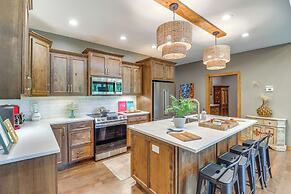 Gorgeous Drasco Home Near Greers Ferry Lake!