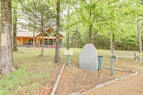 Gorgeous Drasco Home Near Greers Ferry Lake!