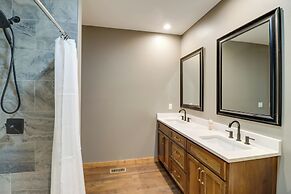 Gorgeous Drasco Home Near Greers Ferry Lake!