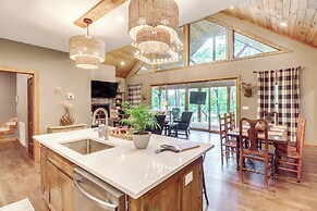 Gorgeous Drasco Home Near Greers Ferry Lake!