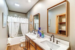 Gorgeous Drasco Home Near Greers Ferry Lake!
