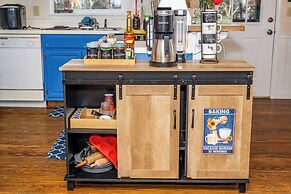 Near Highlands: 36-acre Scaly Mountain Lodge