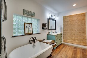 Secluded Marathon Hideaway w/ Fire Pit + Views!