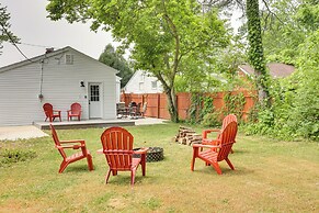 Chippewa Lake Cottage w/ Fire Pit!