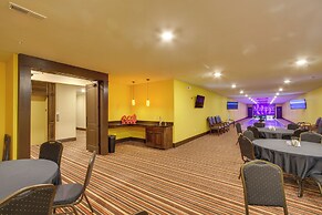 Swim, Golf & Bowl - Loretto Vacation Rental Apt!