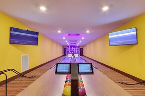 Swim, Golf & Bowl - Loretto Vacation Rental Apt!